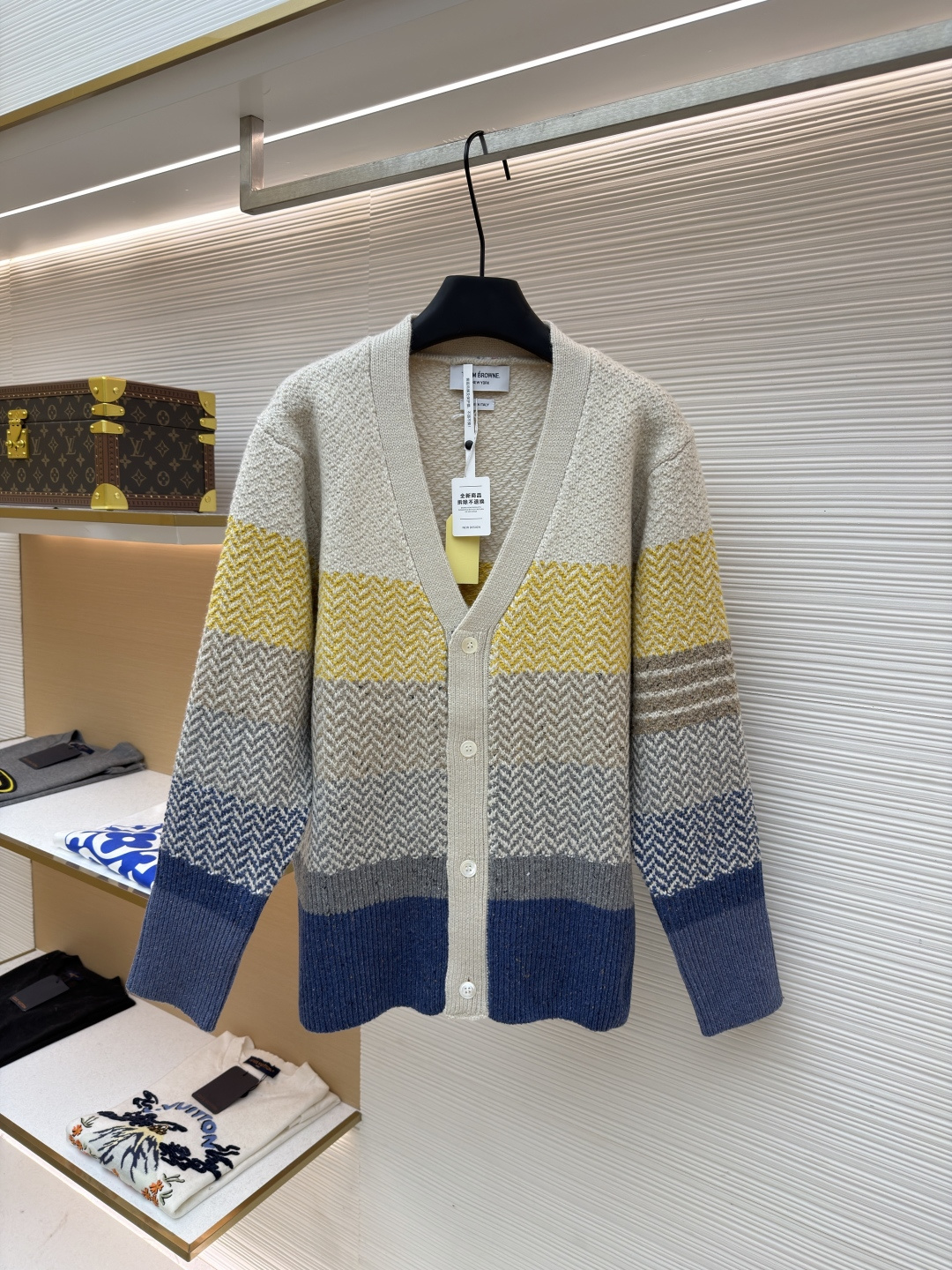 톰 브라운(Thom Browne) 컬러 블록 울 V넥 가디건 의류