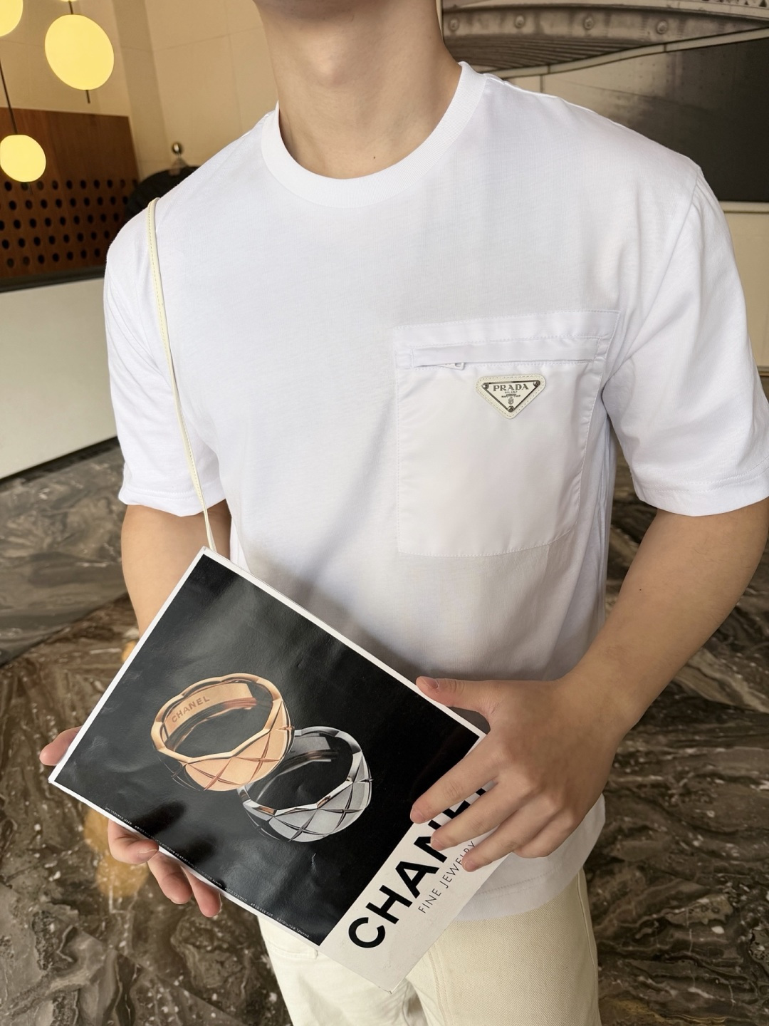 프라다(PRADA) 포켓 반팔 티셔츠 의류