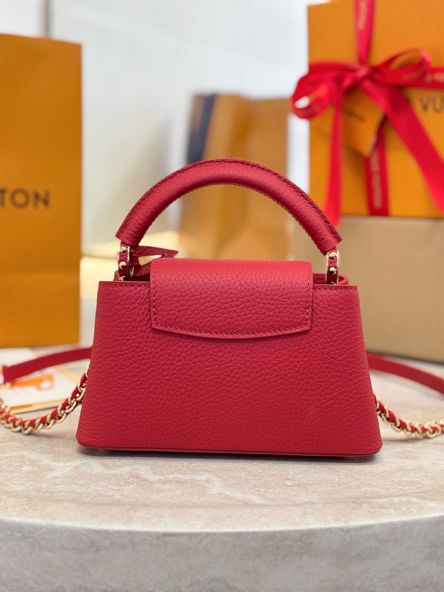 LV 루이비통 카퓌신 CAPUCINES East-West 미니 레드 (M27300) 22cm