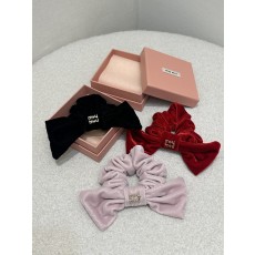 미우미우(miumiu) 벨벳 리본 로고 헤어 스크런치 헤어밴드 악세사리