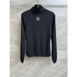 샤넬(Chanel) 2025 스키 컬렉션 로고 니트 의류