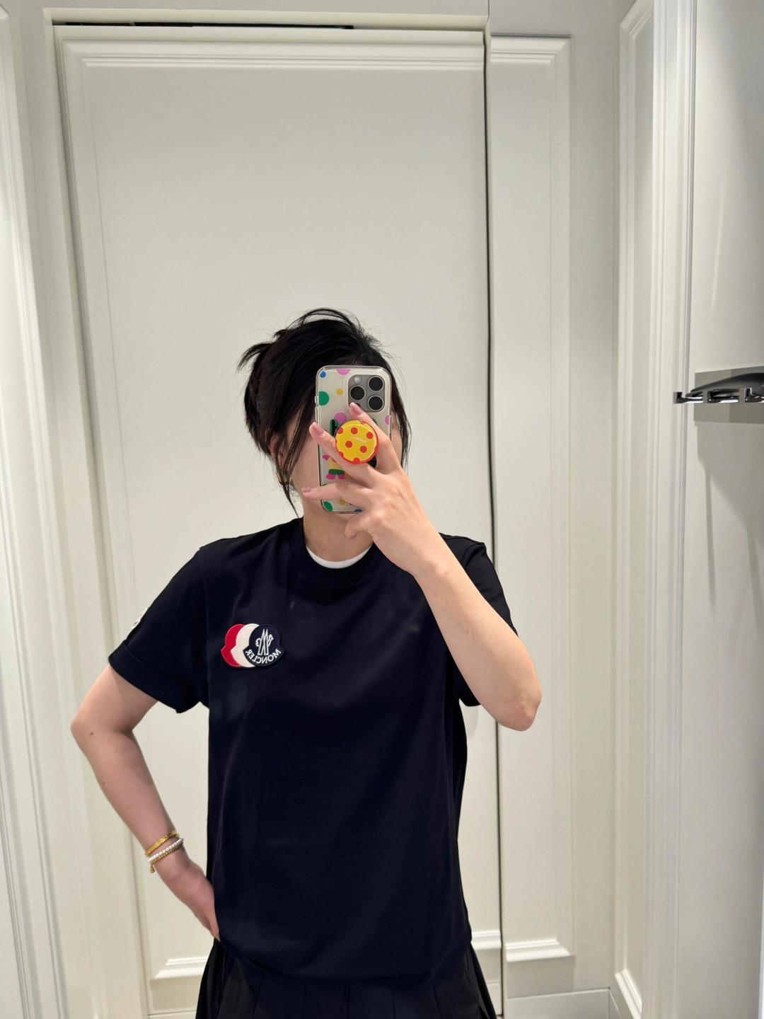 몽클레르(MONCLER) 패치 로고 반소매 티셔츠 의류