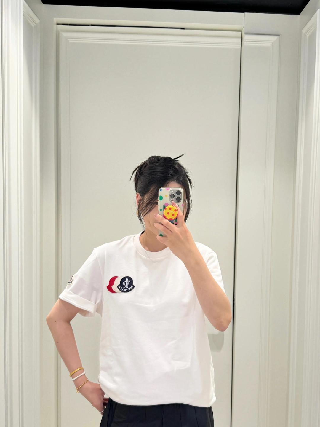 몽클레르(MONCLER) 패치 로고 반소매 티셔츠 의류