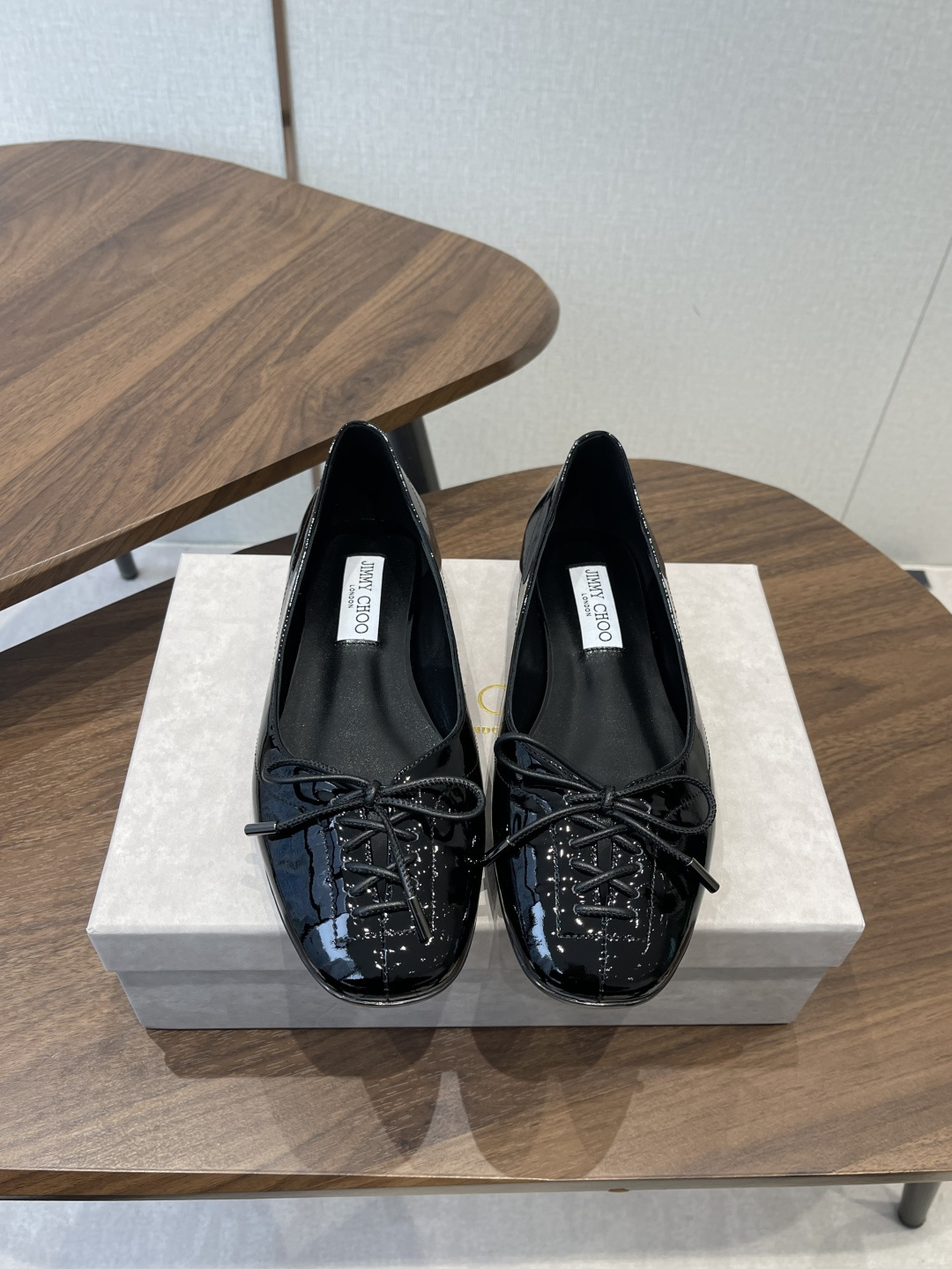 지미추(Jimmy Choo) 리본 플랫 슈즈 신발