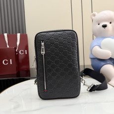 GUCCI 구찌 GG 엠블럼 블랙 엠보싱 슬림 메신저백 크로스백 가방 (850238)