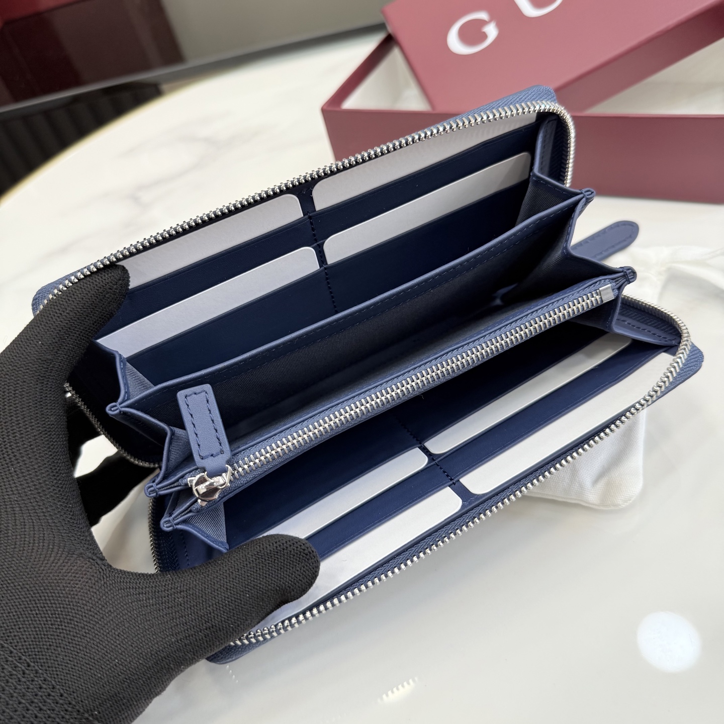 GUCCI 구찌 GG 수프림 인터로킹 G & 홀스빗 프린트 장지갑 지갑(855680)