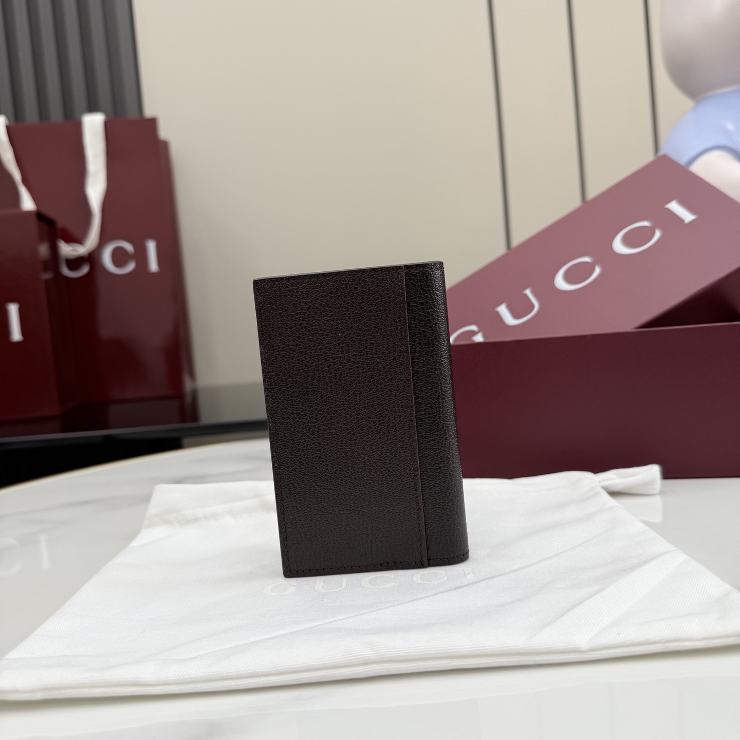 GUCCI 구찌 2026 SS 리라(Lira) 세로형 레더 카드 지갑 (867327)