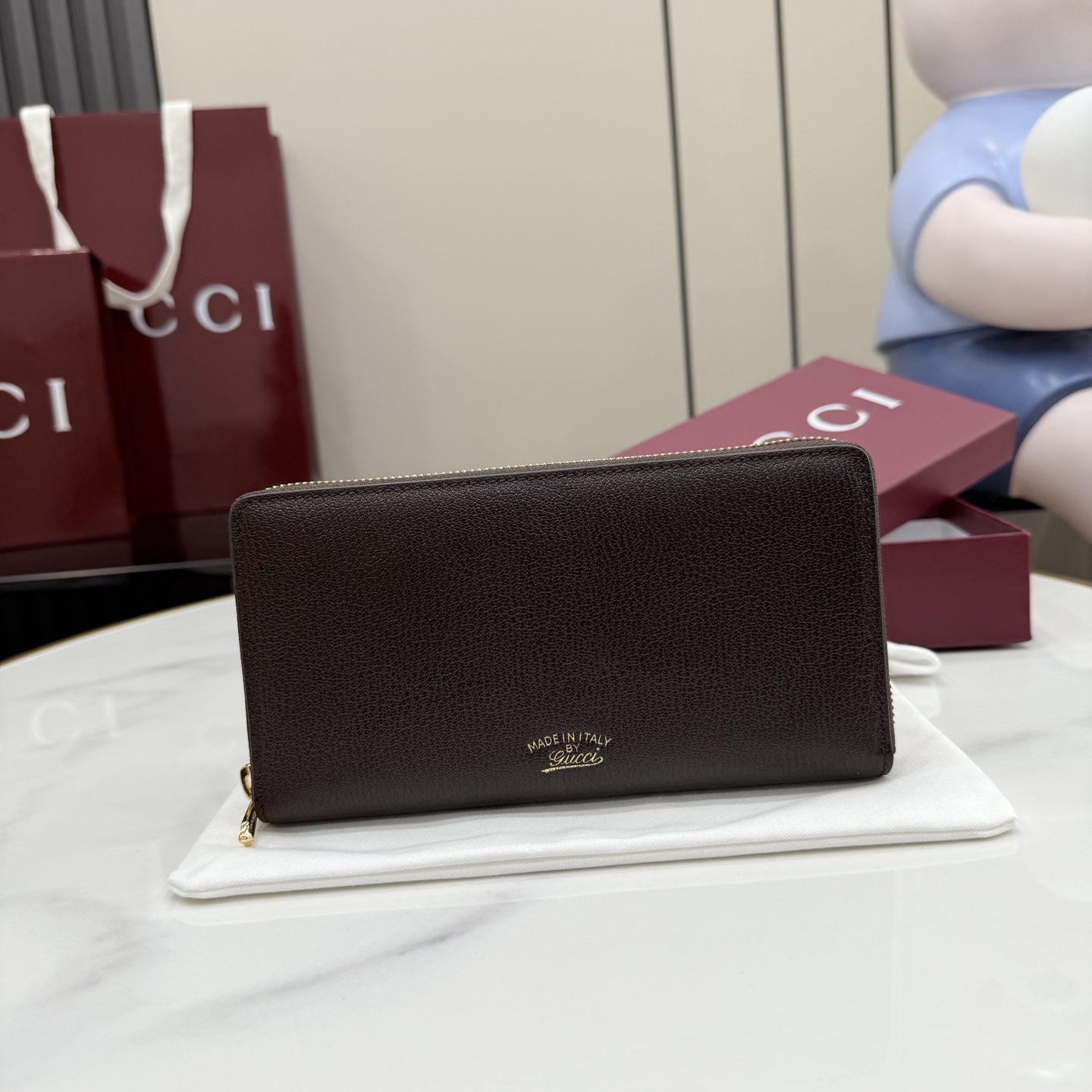 GUCCI 구찌 2026 SS 리라(Lira) 짚 어라운드 장지갑 (867318)