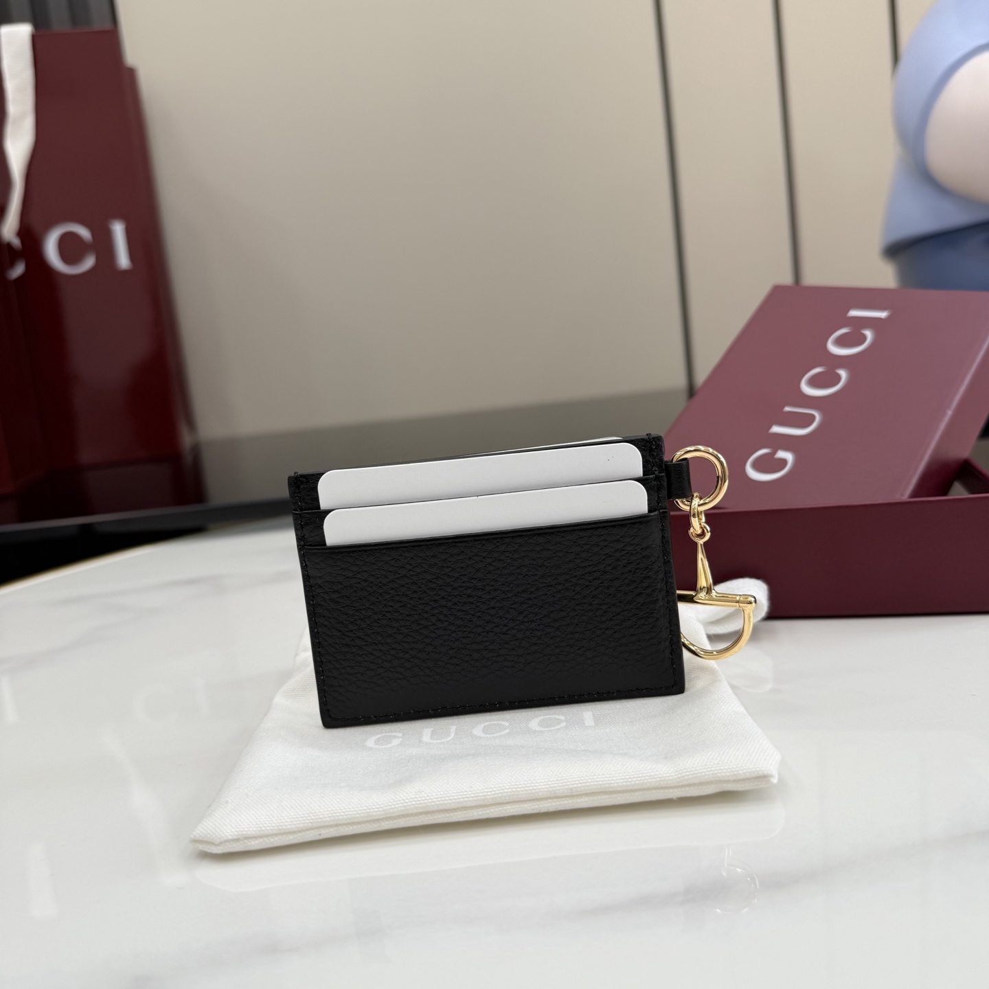 GUCCI 구찌 하프 홀스빗 레더 카드 지갑 (855651)