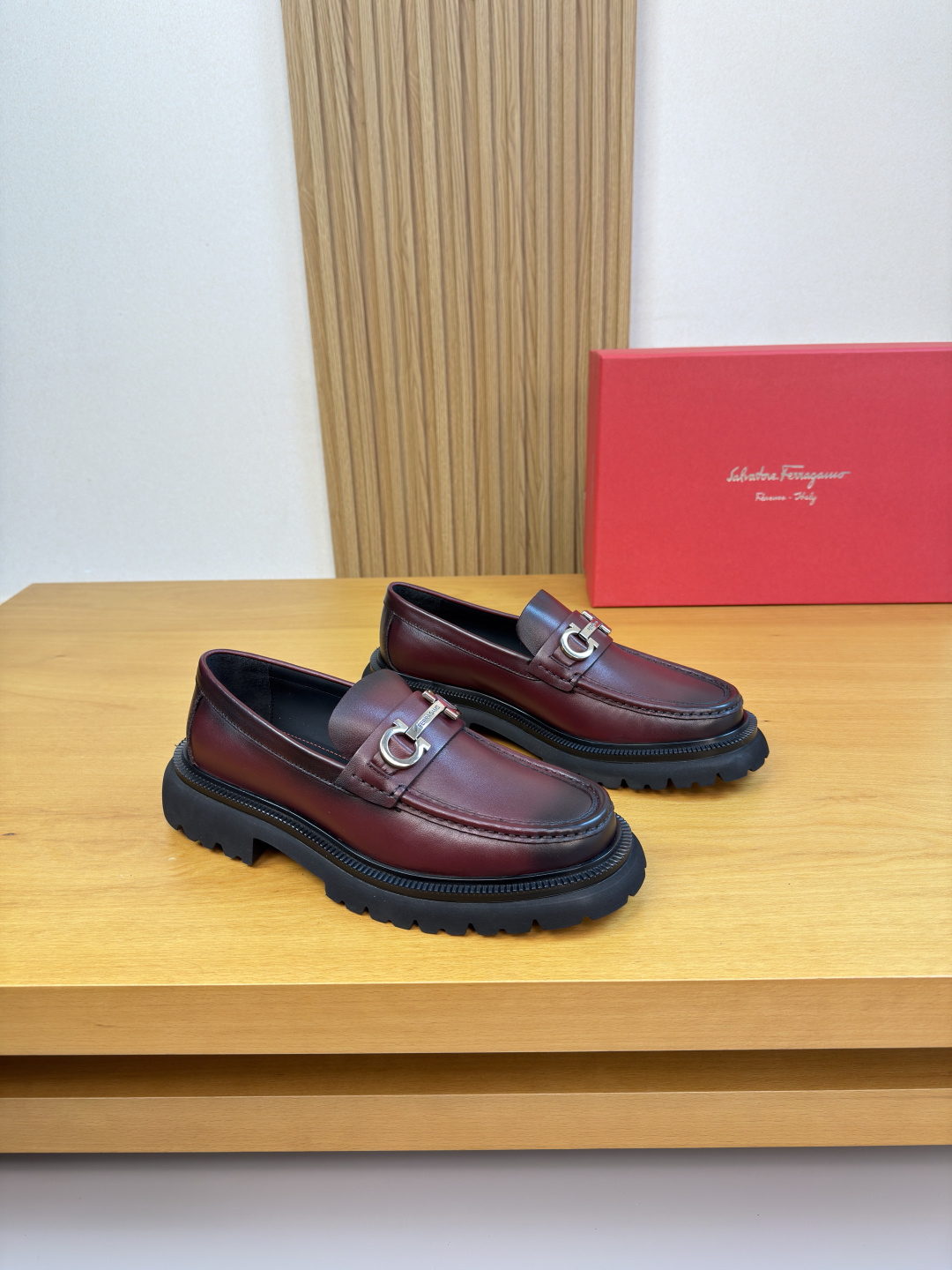 Ferragamo 페라가모 나파 레더 드레스 슈즈 로퍼 구두 신발