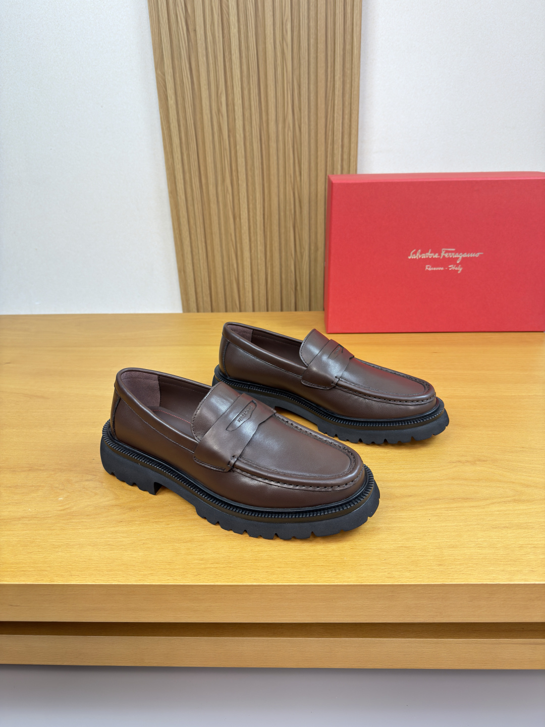 Ferragamo 페라가모 나파 레더 드레스 슈즈 로퍼 구두 신발