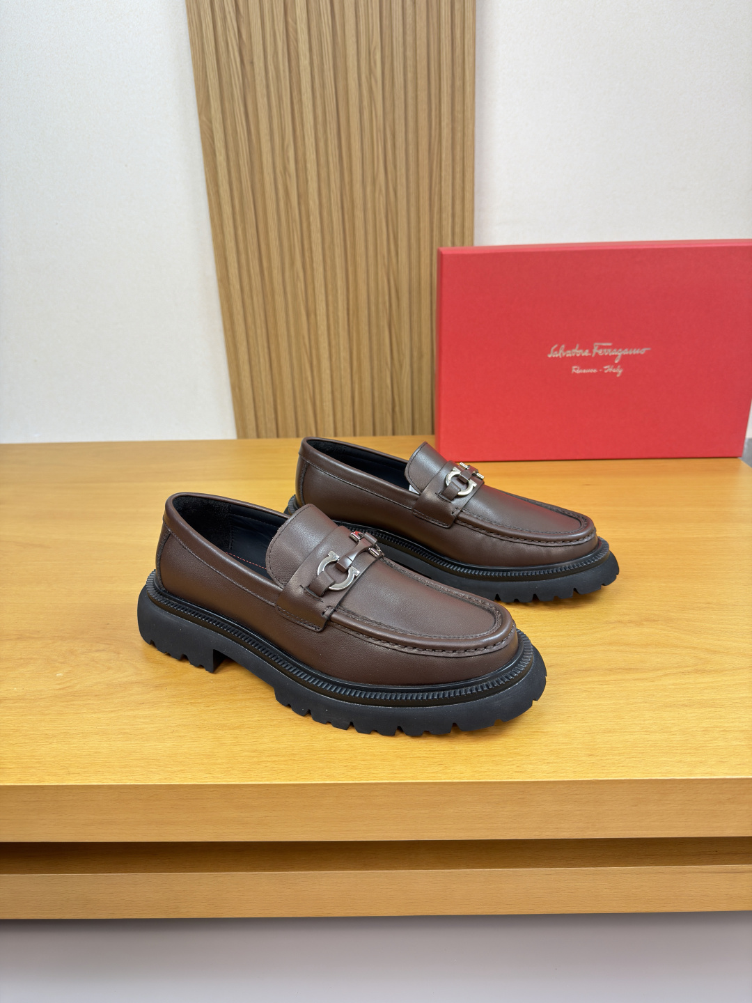 Ferragamo 페라가모 나파 레더 드레스 슈즈 로퍼 구두 신발