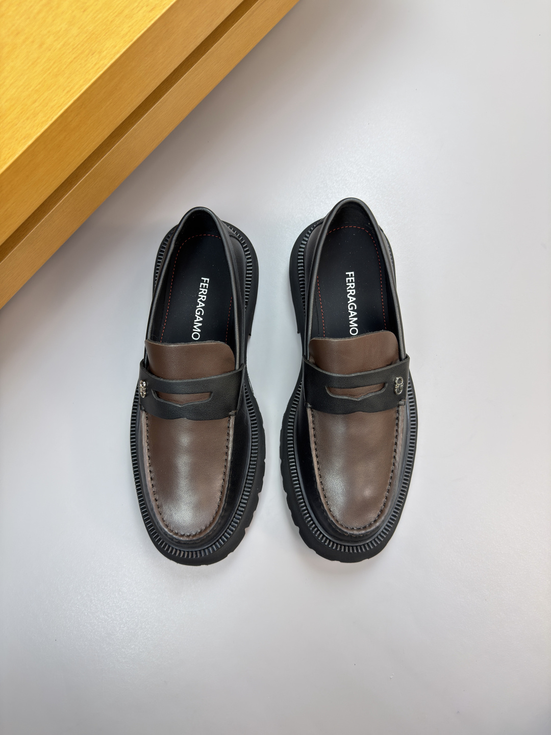 Ferragamo 페라가모 나파 레더 드레스 슈즈 로퍼 구두 신발