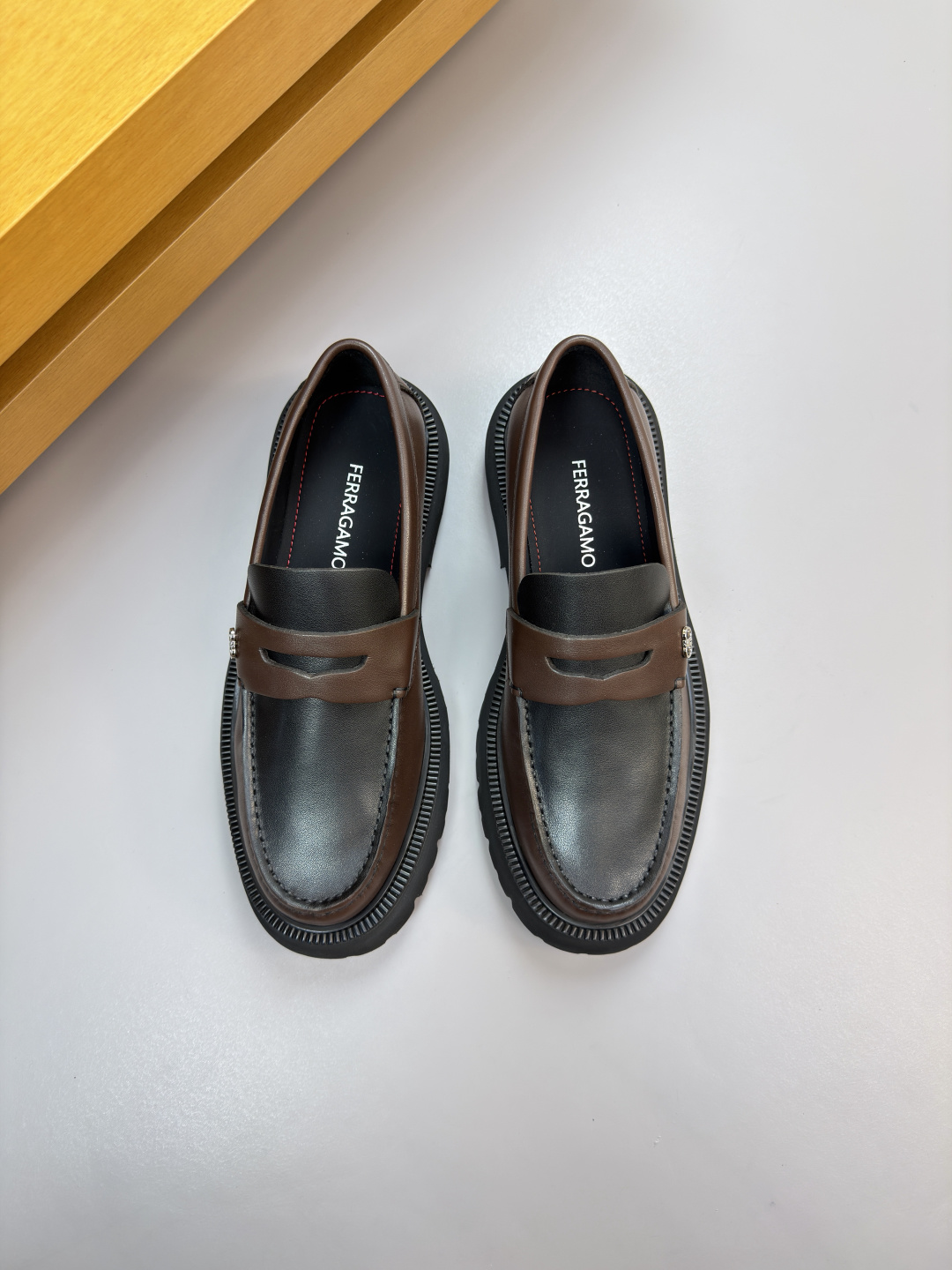 Ferragamo 페라가모 나파 레더 드레스 슈즈 로퍼 구두 신발