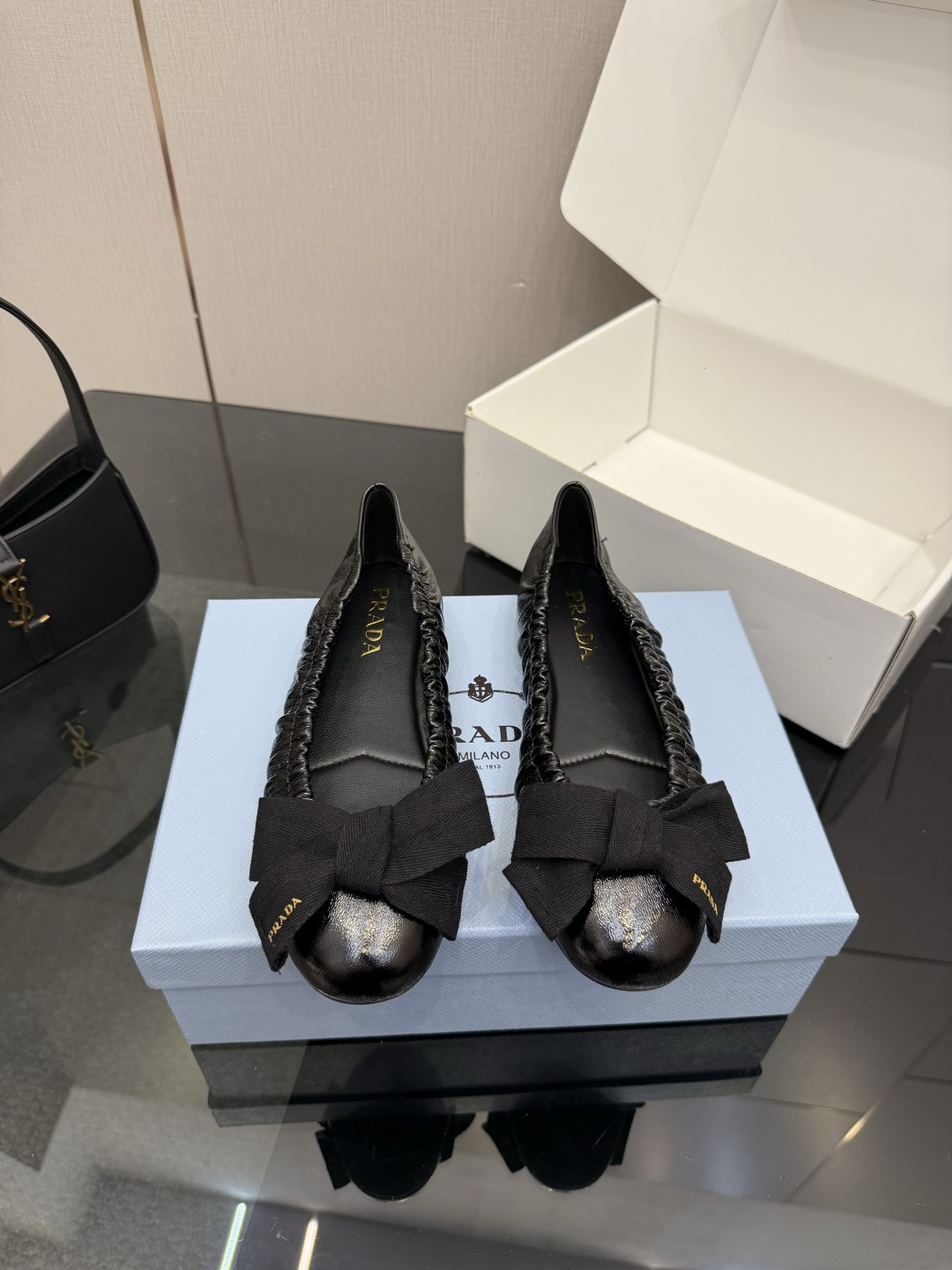 프라다(PRADA) 메리제인 슈즈 신발