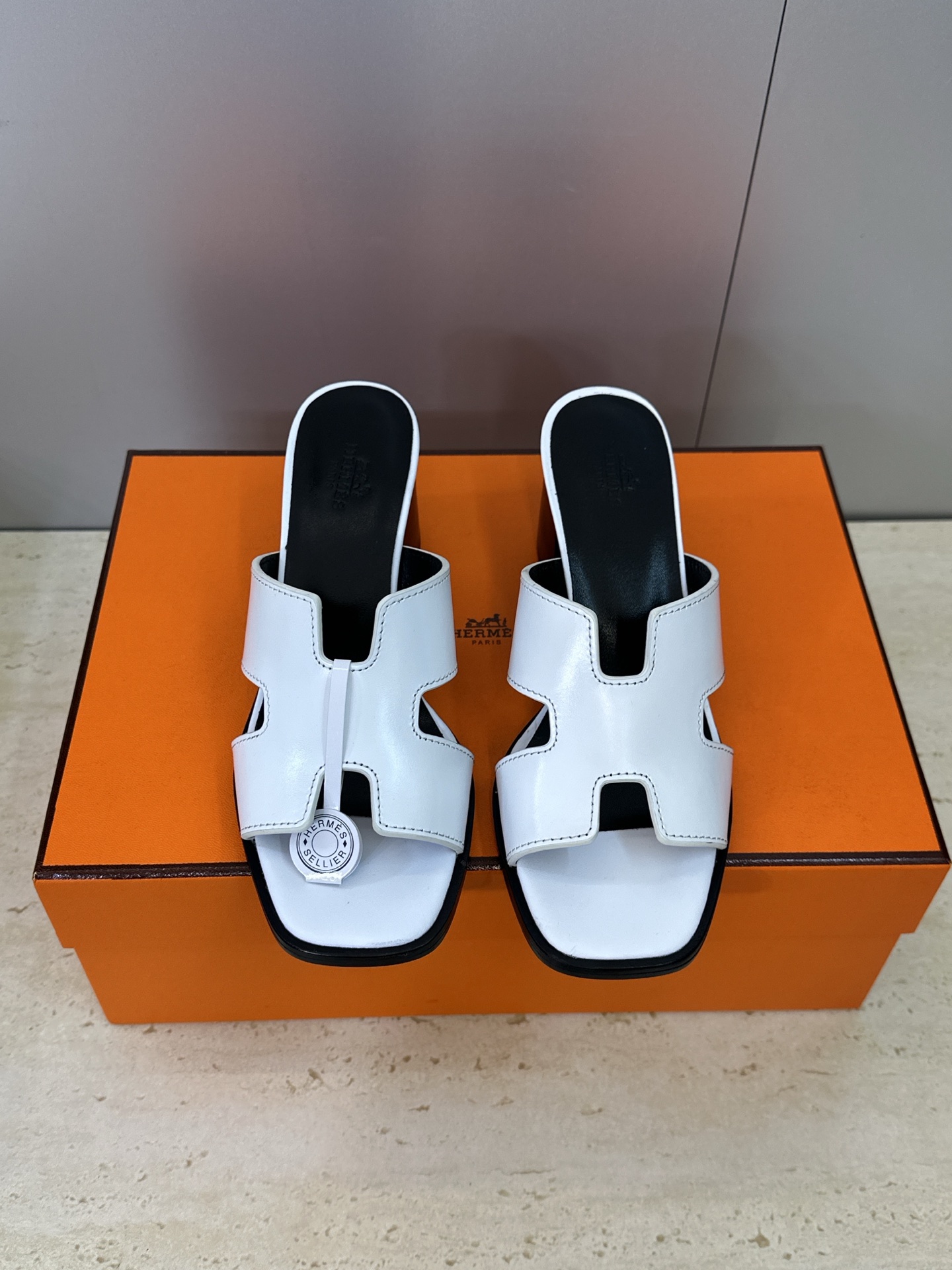 에르메스(HERMES)  굵은굽 슬리퍼 샌들 신발