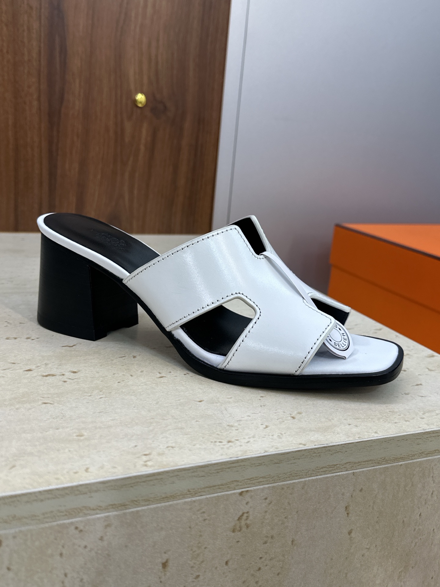 에르메스(HERMES)  굵은굽 슬리퍼 샌들 신발