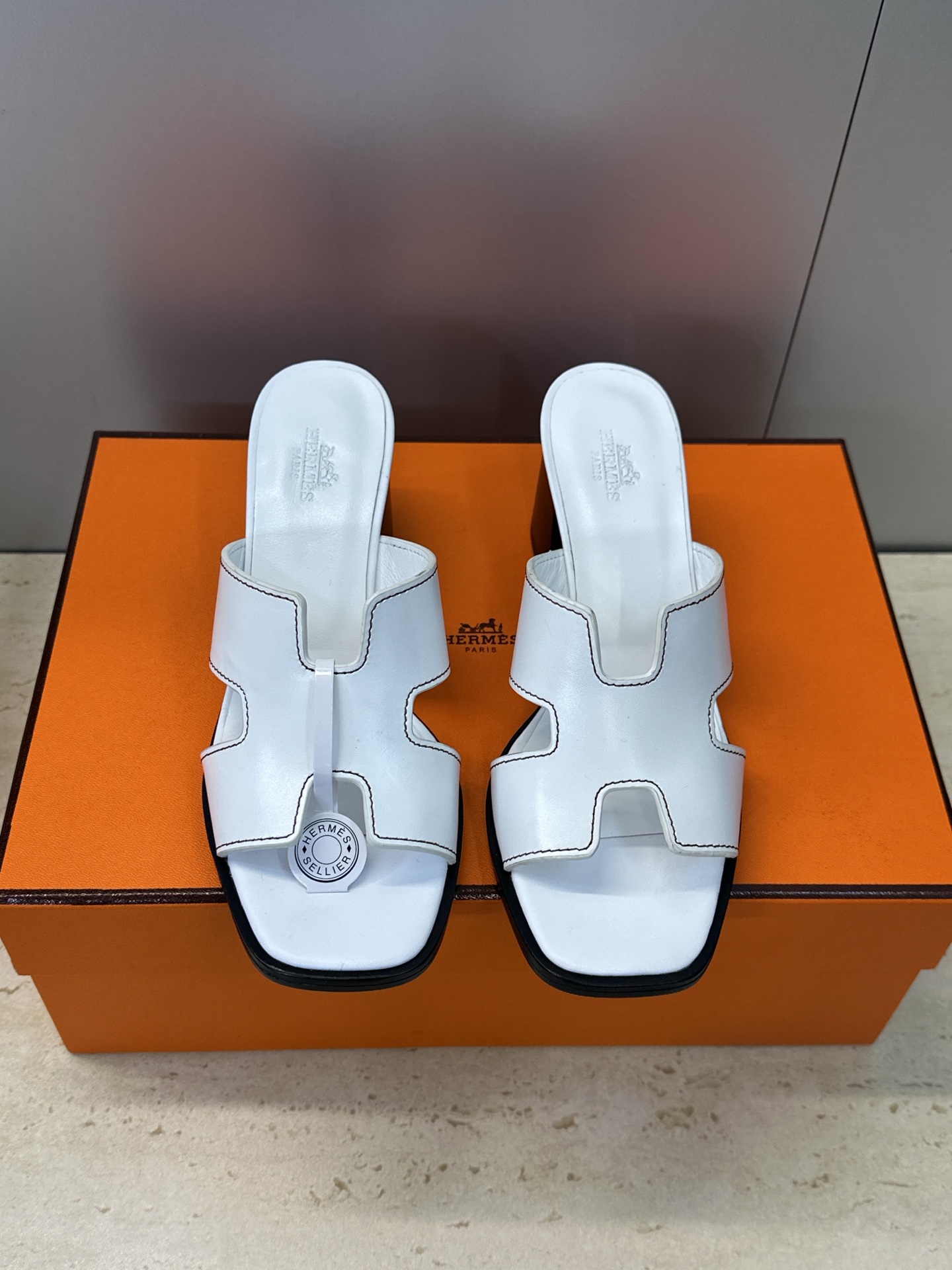 에르메스(HERMES)  굵은굽 슬리퍼 샌들 신발