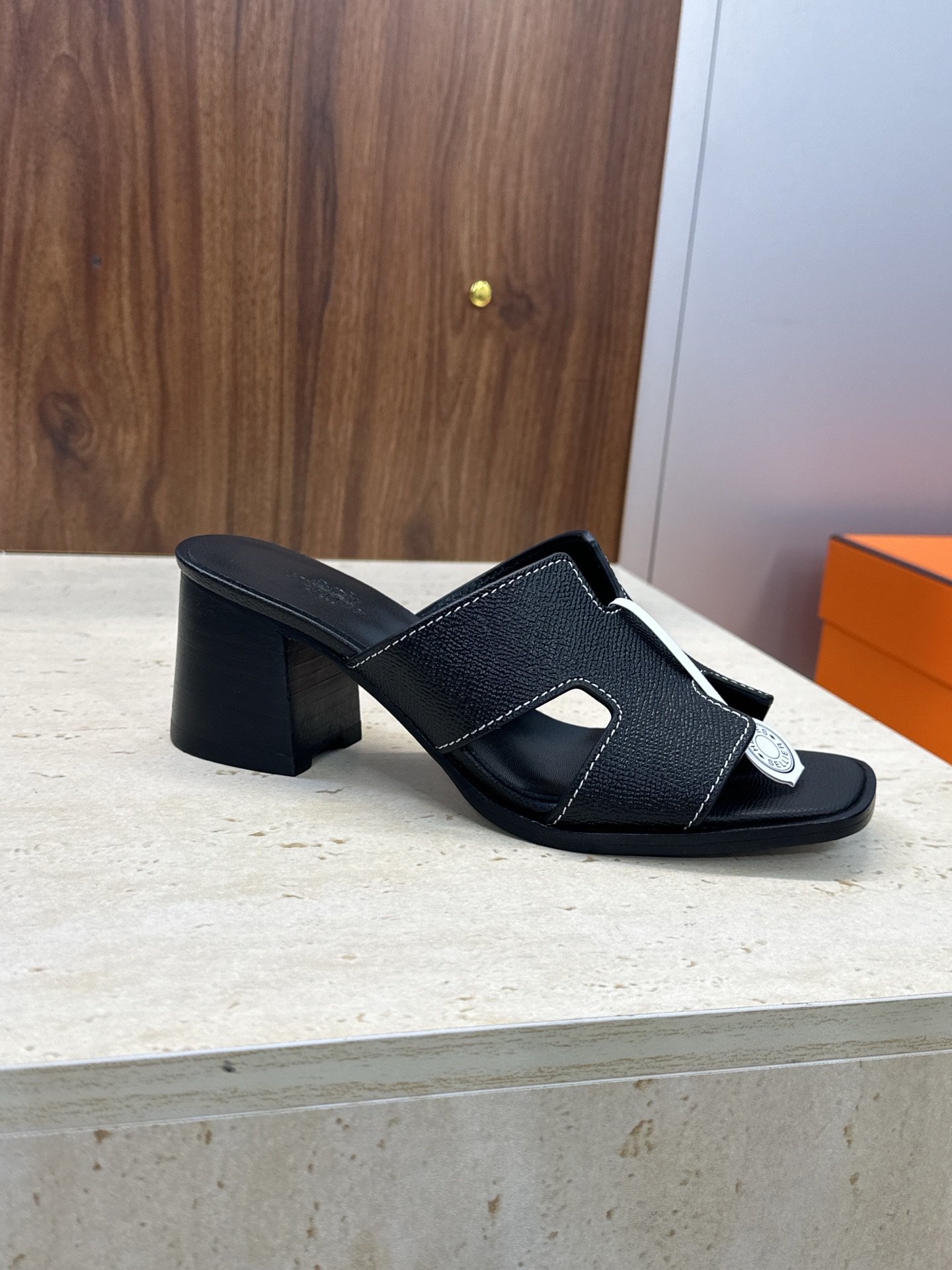 에르메스(HERMES)  굵은굽 슬리퍼 샌들 신발