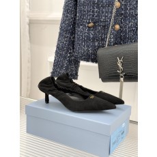 프라다(PRADA) 빈티지 레터링 캣힐 슈즈 신발