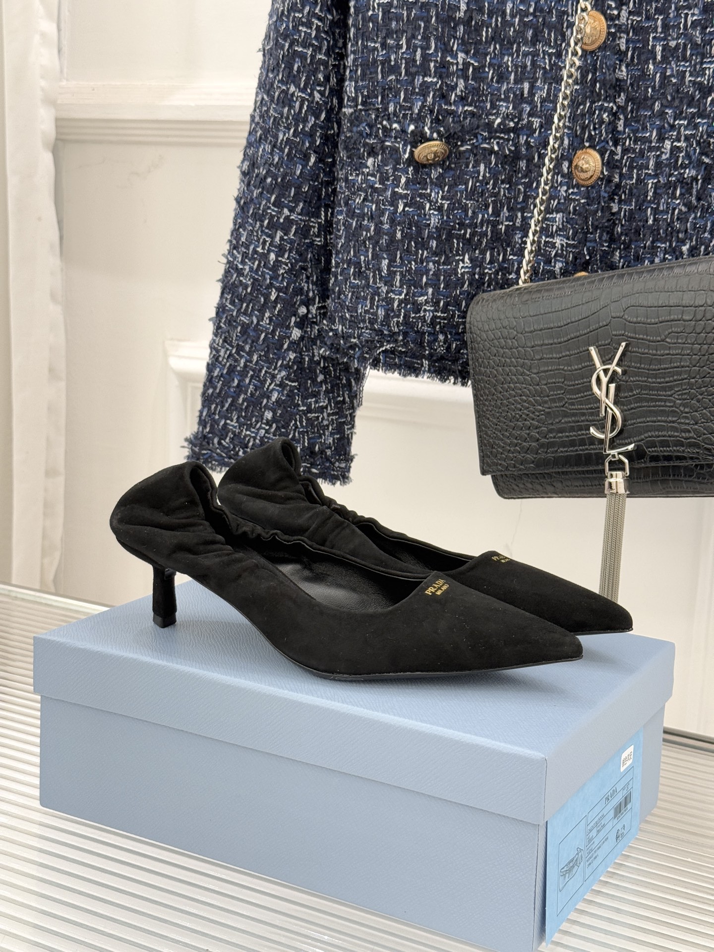 프라다(PRADA) 빈티지 레터링 캣힐 슈즈 신발