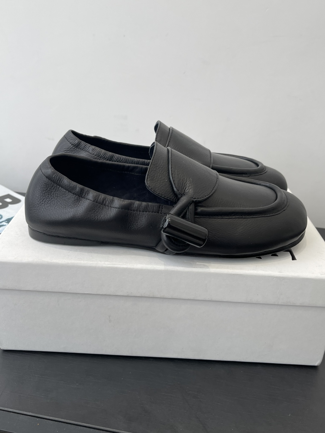 로에베(LOEWE) 빈티지 플랫 로퍼 슬립온 신발