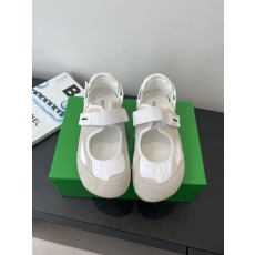 보테가 베네타(Bottega Veneta) 메리제인 캐주얼 스니커즈 신발