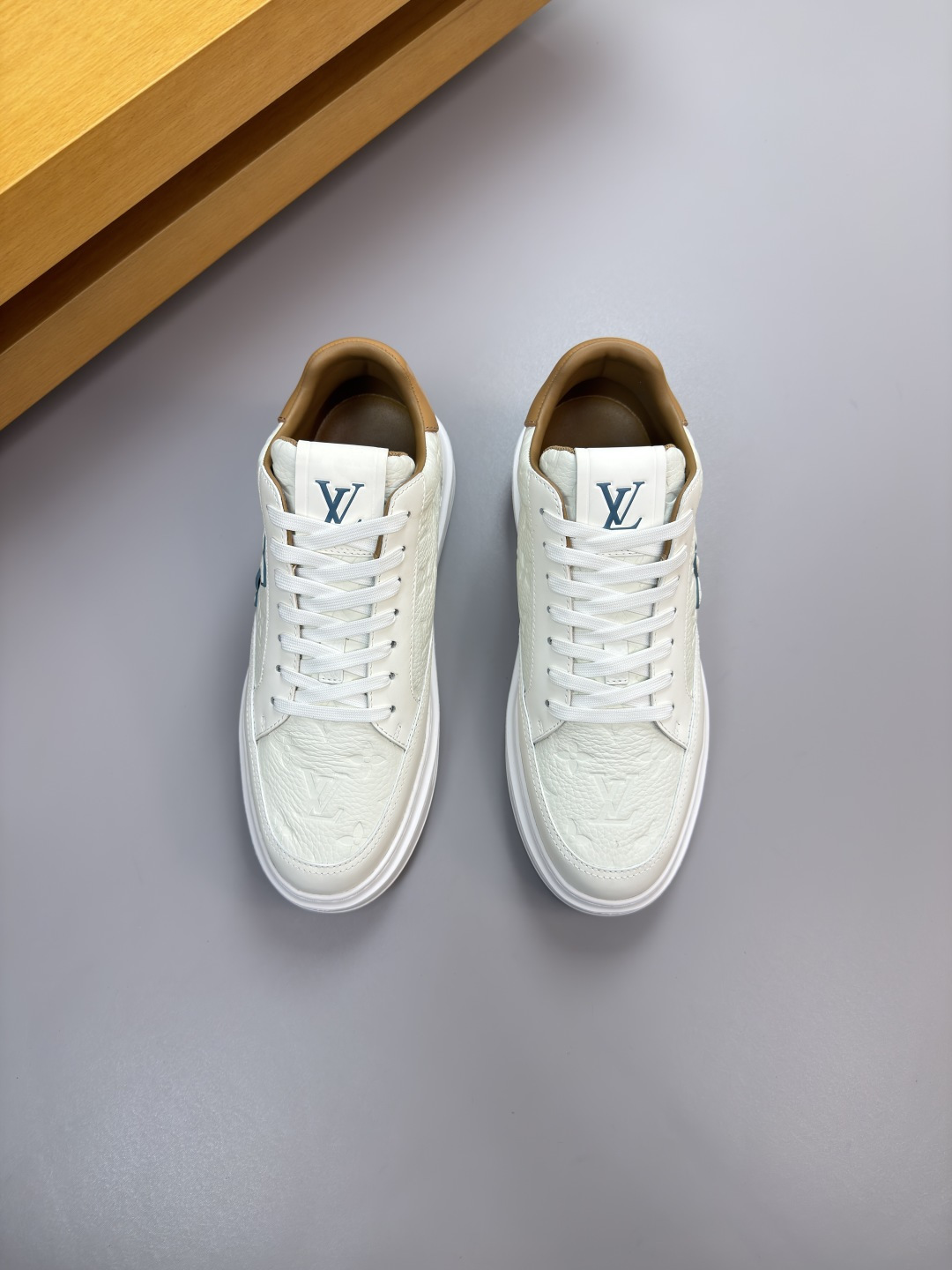 Louis Vuitton LV 루이비통 나파 레더 캐주얼 스니커즈 신발