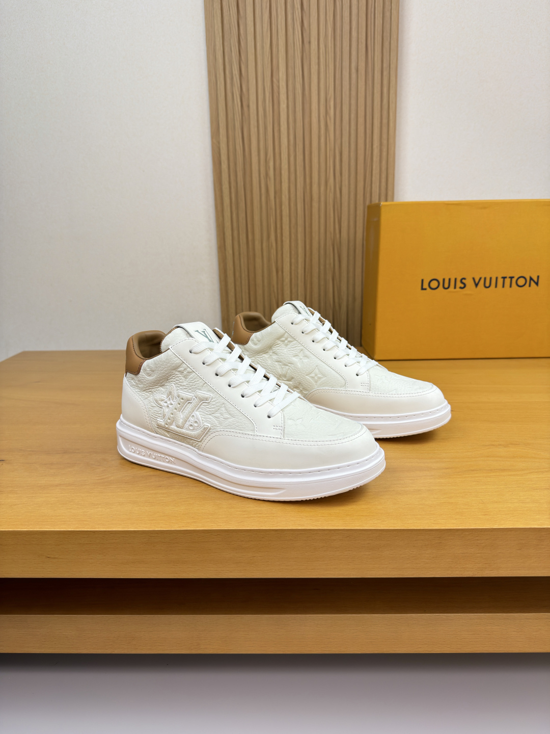 Louis Vuitton LV 루이비통 나파 레더 캐주얼 스니커즈 신발