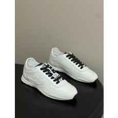 CHANEL 샤넬 25P 클래식 스니커즈 (팬더) 신발