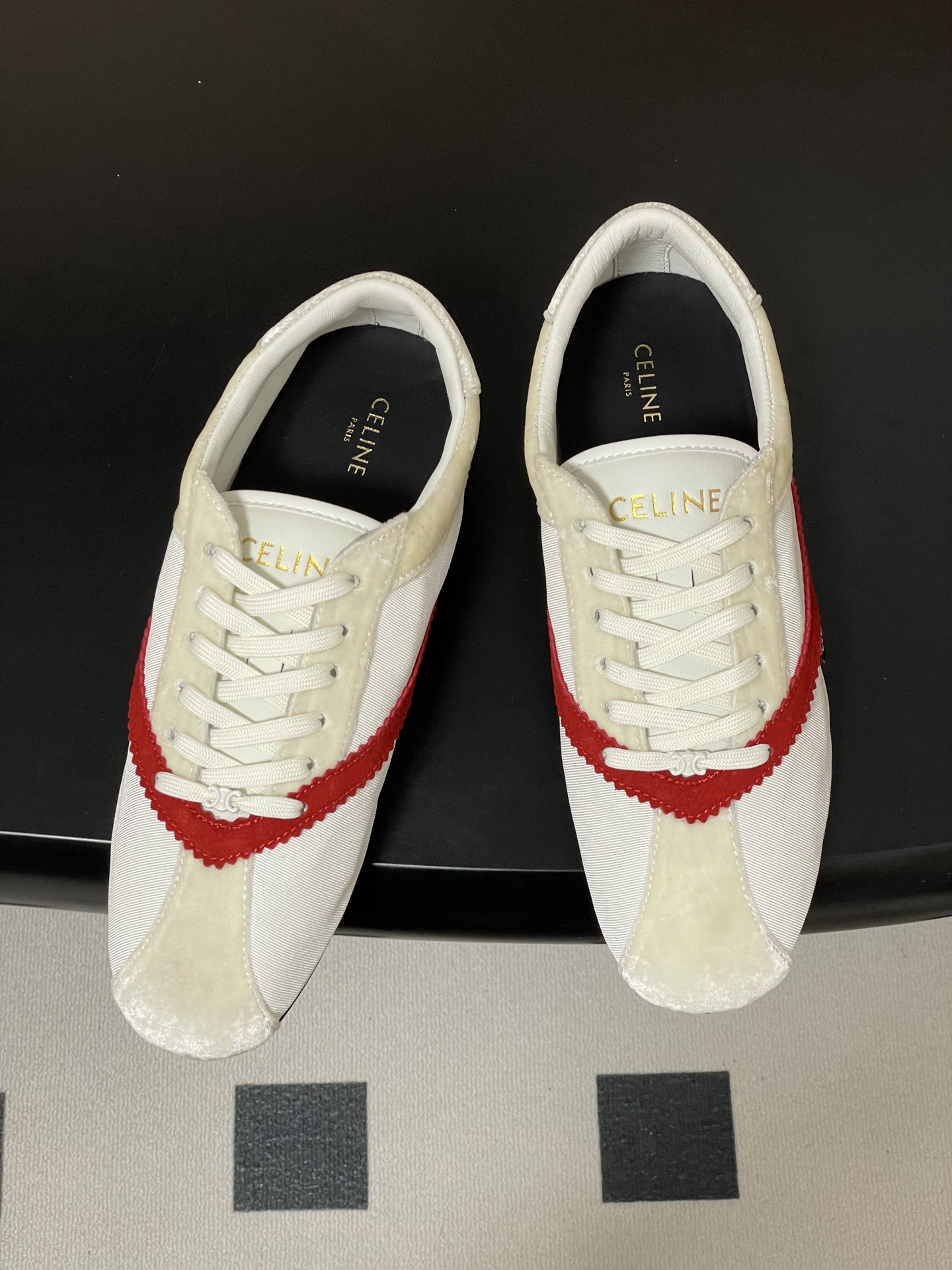 Celine 셀린느 트리옹프 'THE FLAT' 발레리나 스니커즈 신발