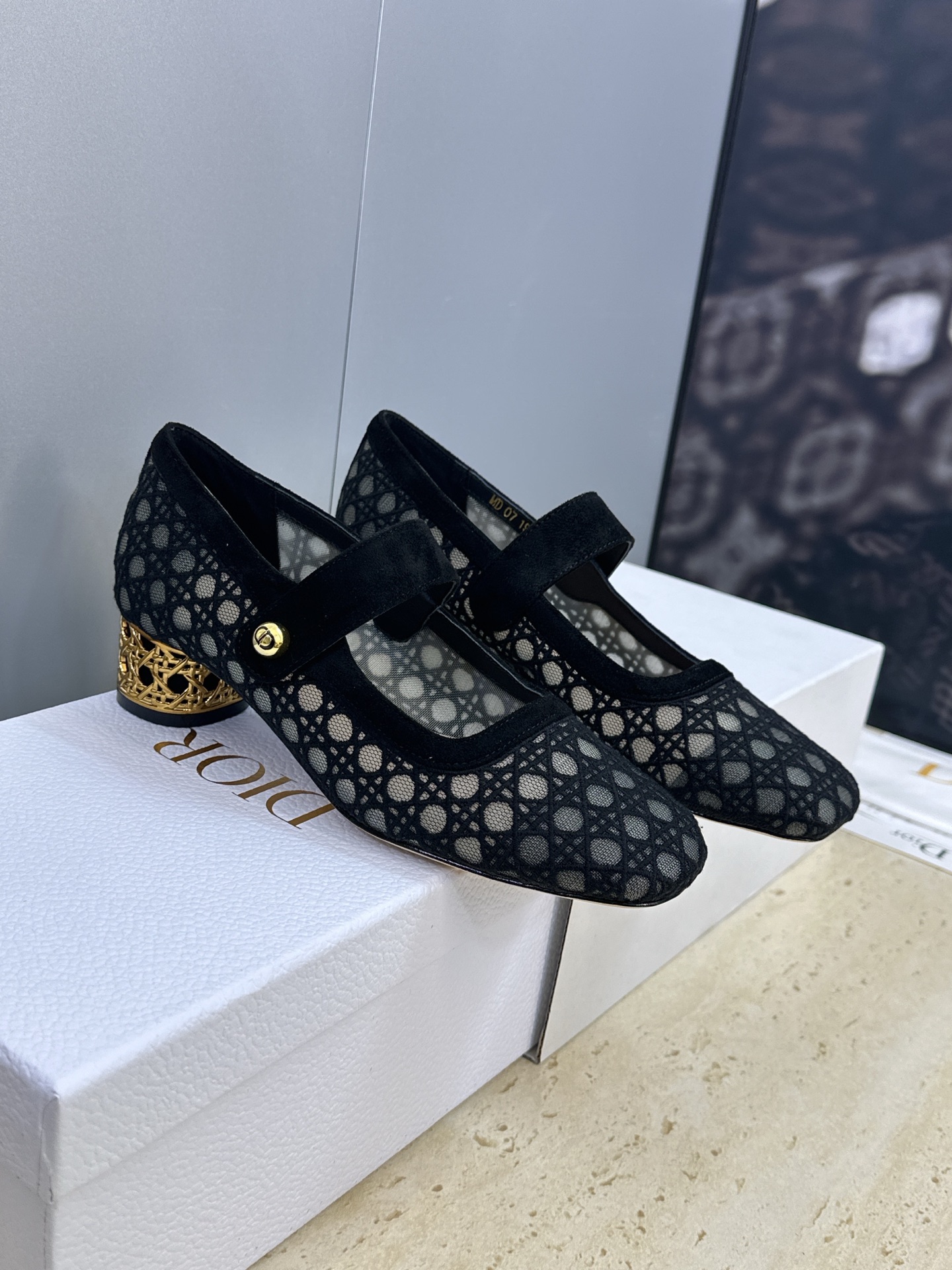 디올(DIOR) 자수 여성 슈즈 신발