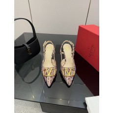 발렌티노(VALENTINO) 신상 리본 스트랩 펌프스 신발