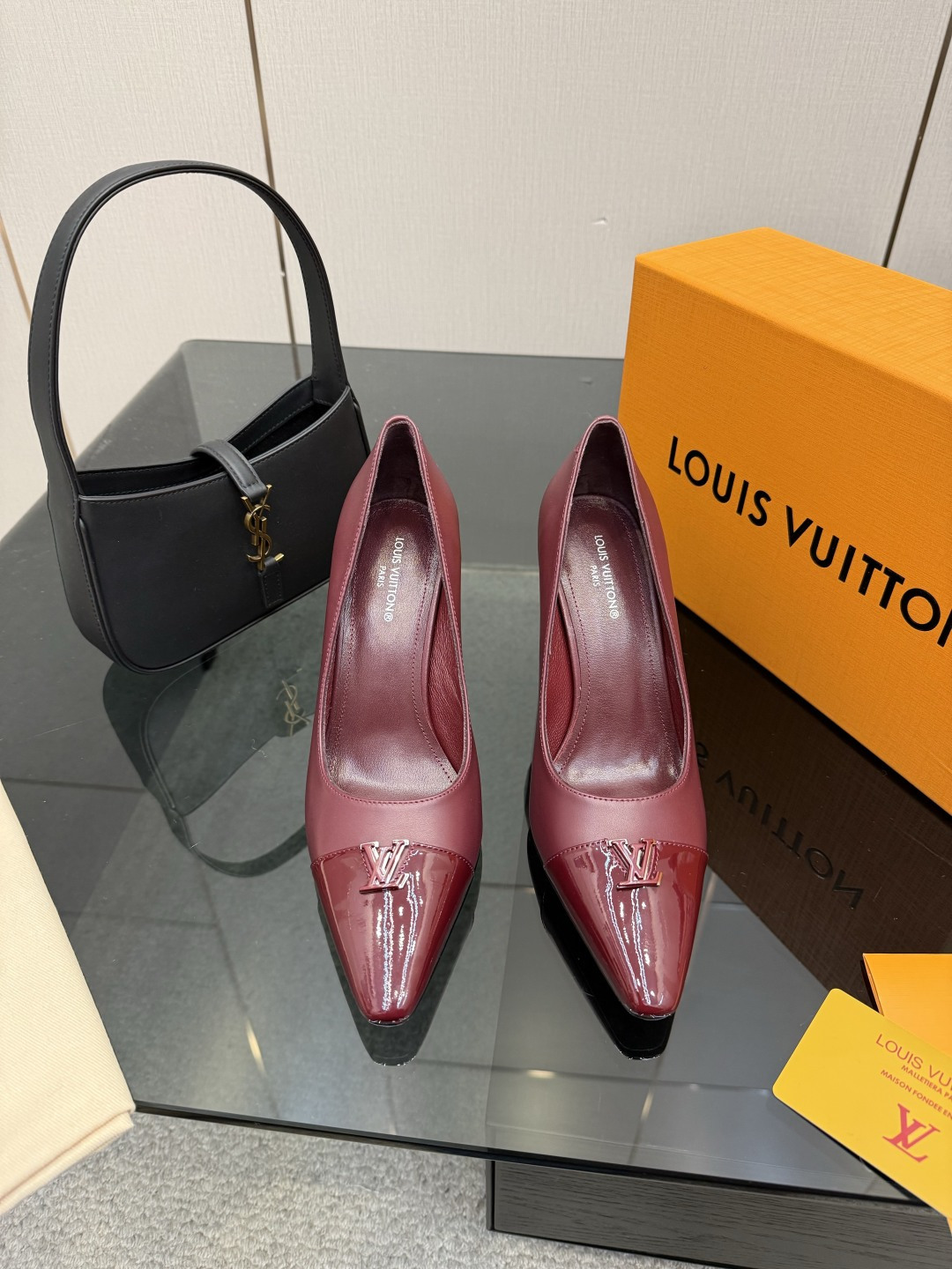 루이비통(LV) 펌프스 신발