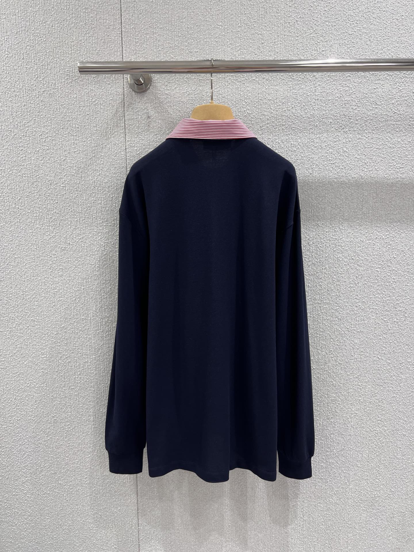 miumiu 미우미우 자수 배색 카라 롱 슬리브 POLO 긴팔 티셔츠 의류