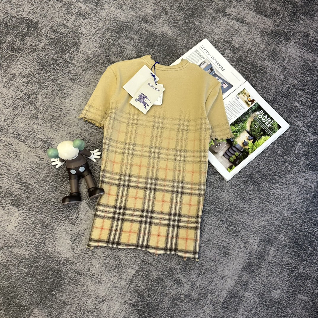 Burberry 버버리 반팔 니트 의류