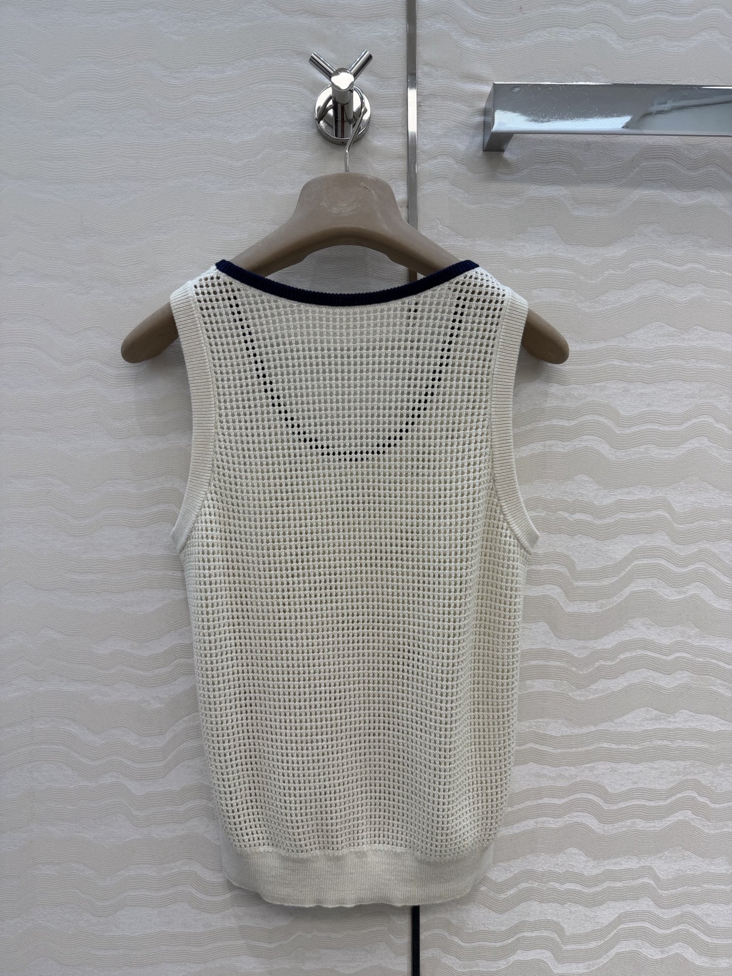 Brunello Cucinelli 브루넬로 쿠치넬리 올드머니 펀칭 U넥 베스트 민소매 나시 의류