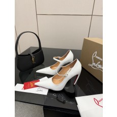 [Christian Louboutin] 크리스찬 루부탱 26SS CL 런웨이 로즈 쥬얼 샌들 구두 신발