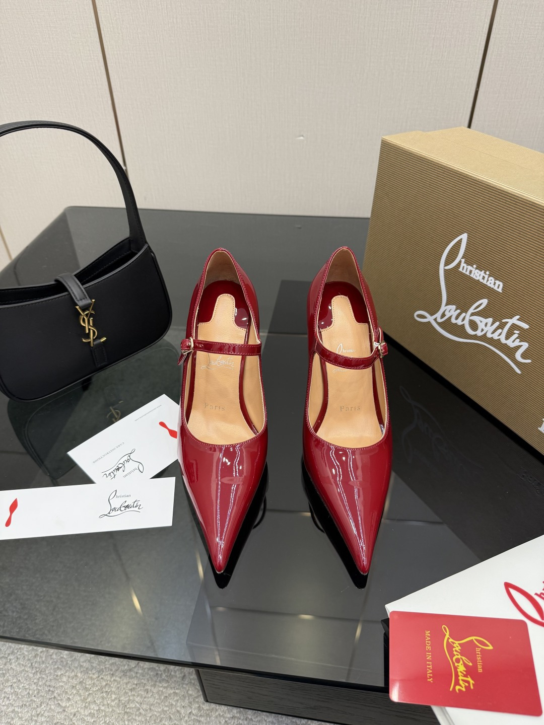 [Christian Louboutin] 크리스찬 루부탱 26SS CL 런웨이 로즈 쥬얼 샌들 구두 신발