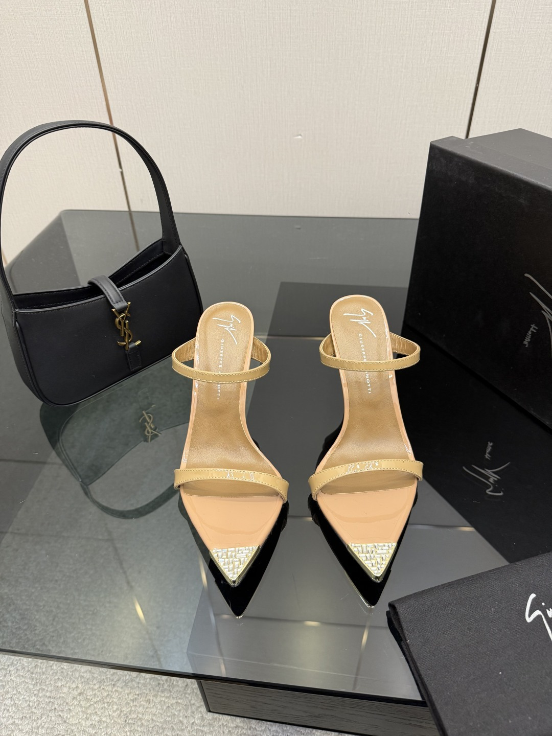[Giuseppe Zanotti] 쥬세페 자노티 26SS GZ 스틸레토 뮬 샌들 구두 신발