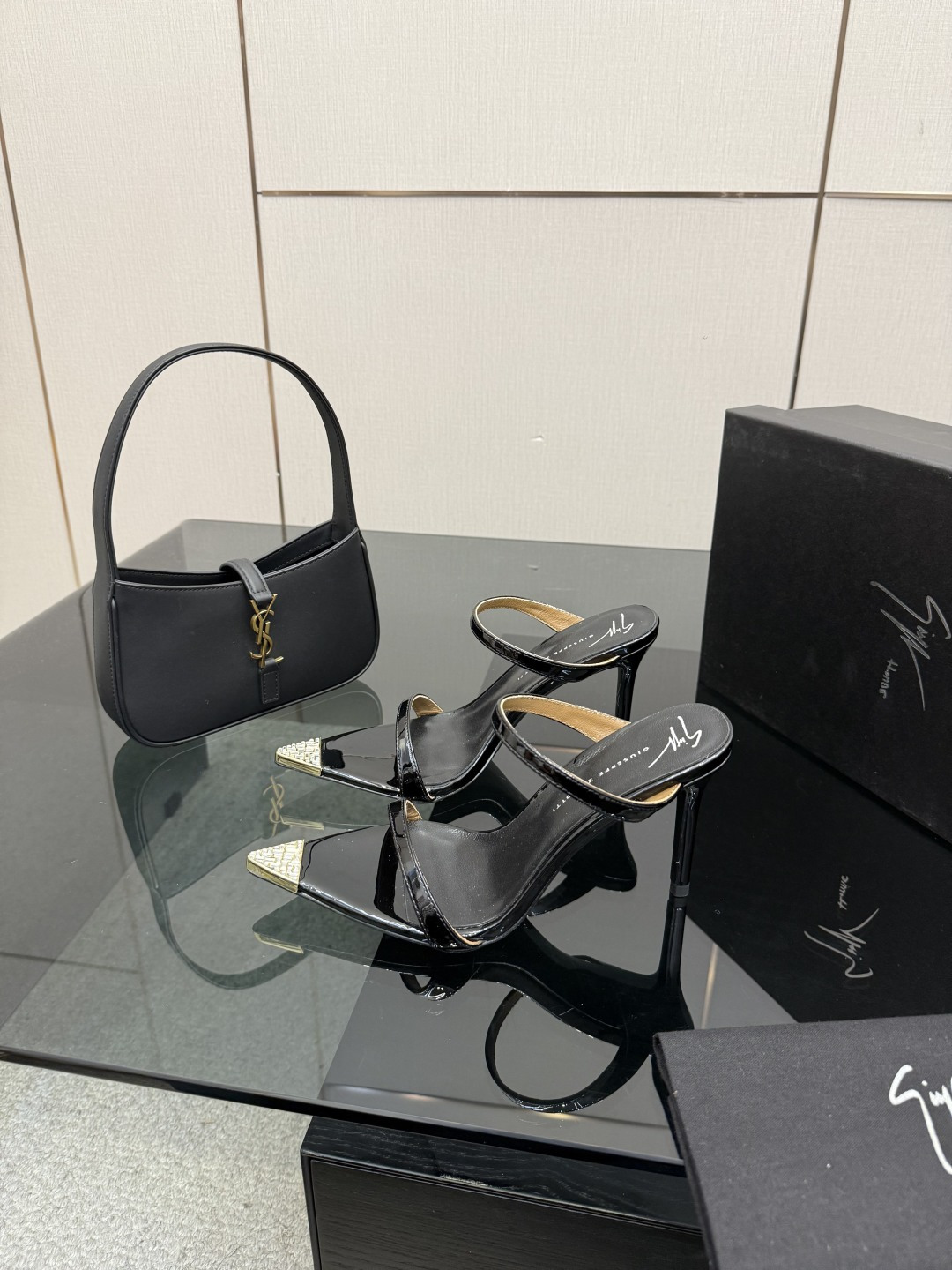 [Giuseppe Zanotti] 쥬세페 자노티 26SS GZ 스틸레토 뮬 샌들 구두 신발