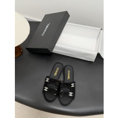 샤넬(CHANEL) 클래식 더블 C 로고 슬리퍼 신발