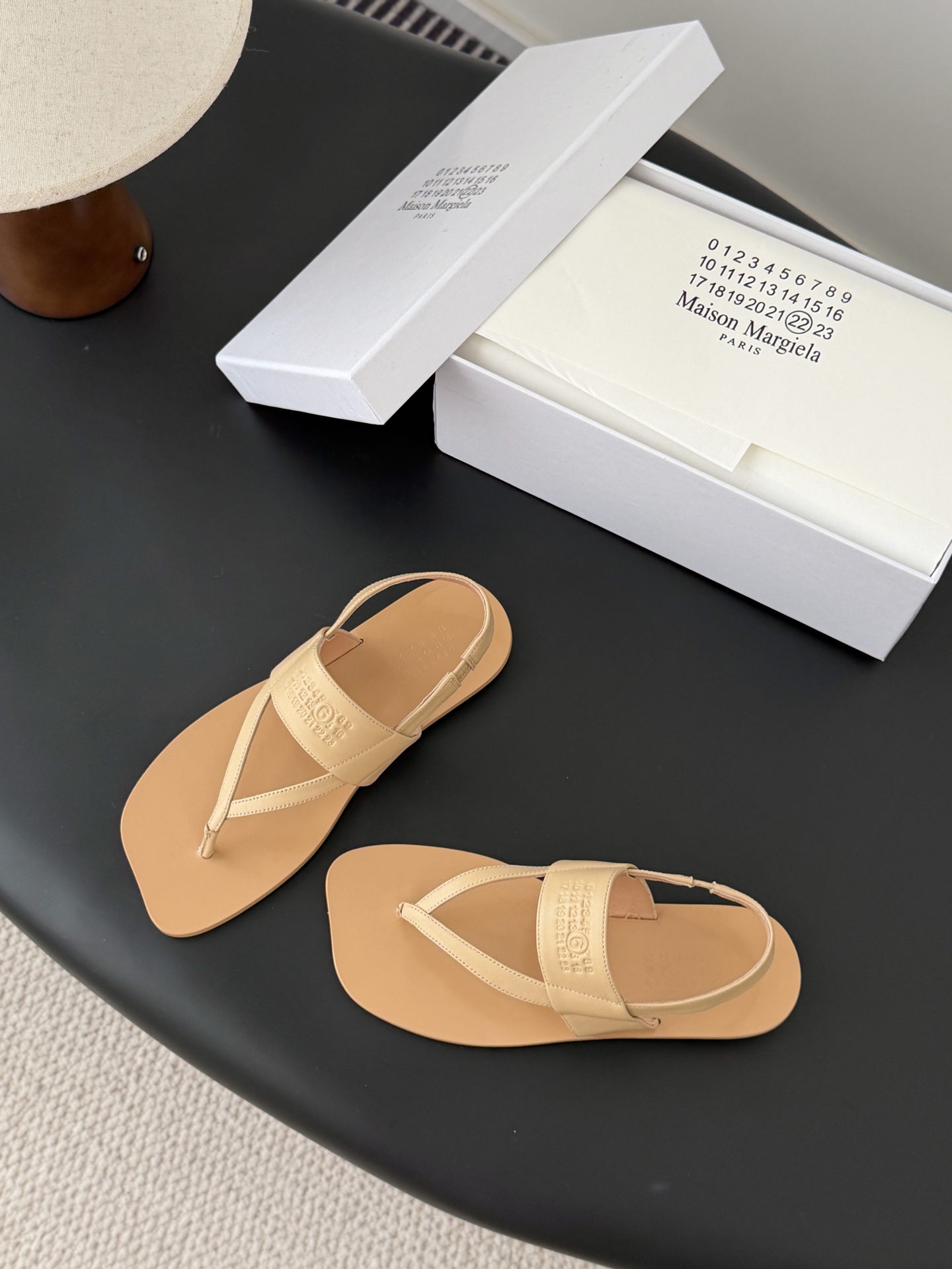 메종마르지엘라(Maison Margiela) 쪼리 슈즈 신발