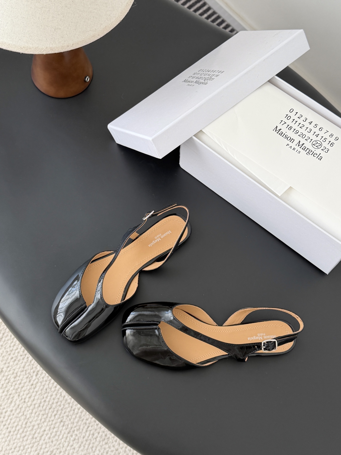 메종마르지엘라(Maison Margiela) 분리토 스트랩 샌들 신발