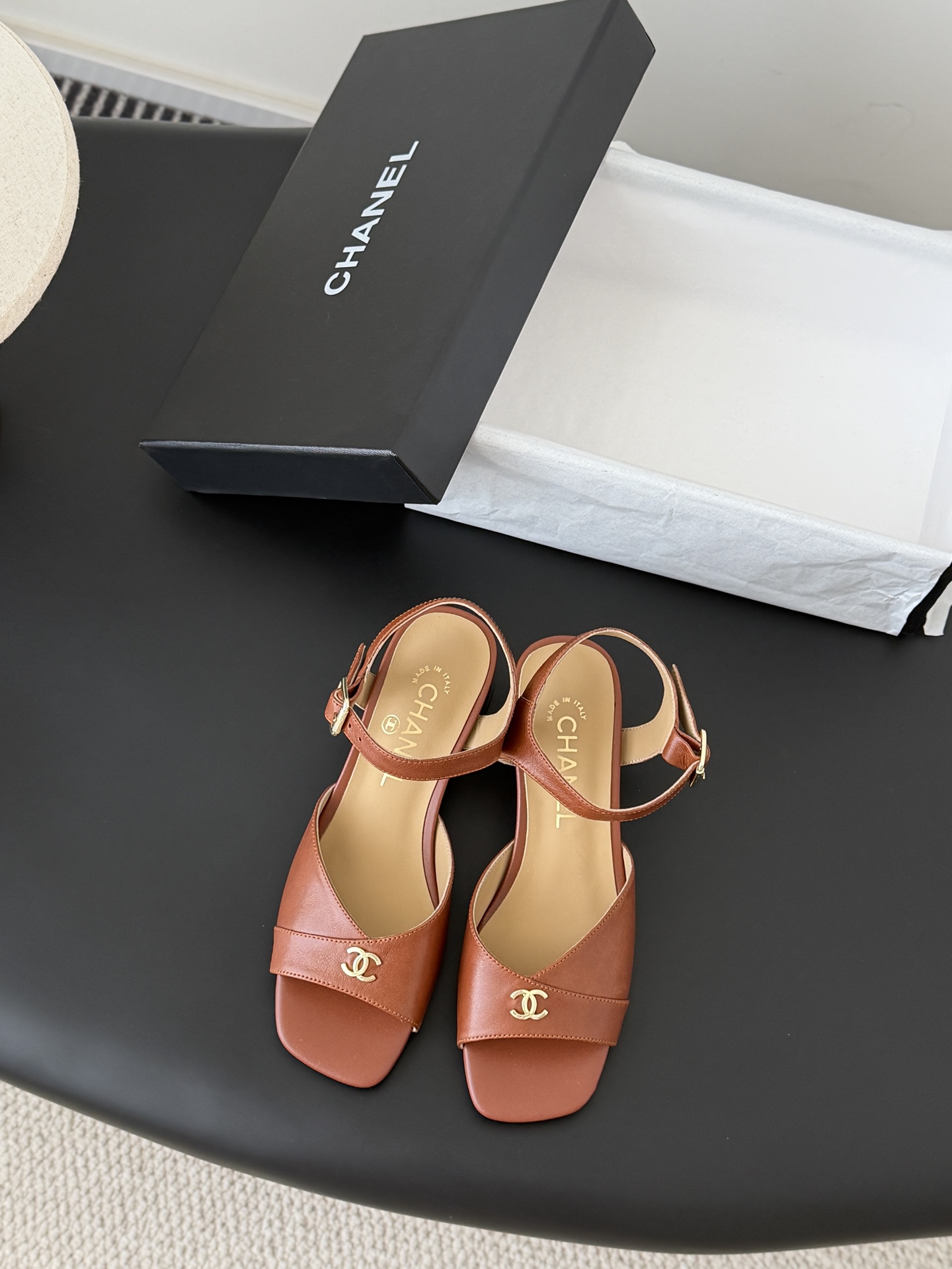 샤넬(CHANEL) 청키힐 샌들 신발