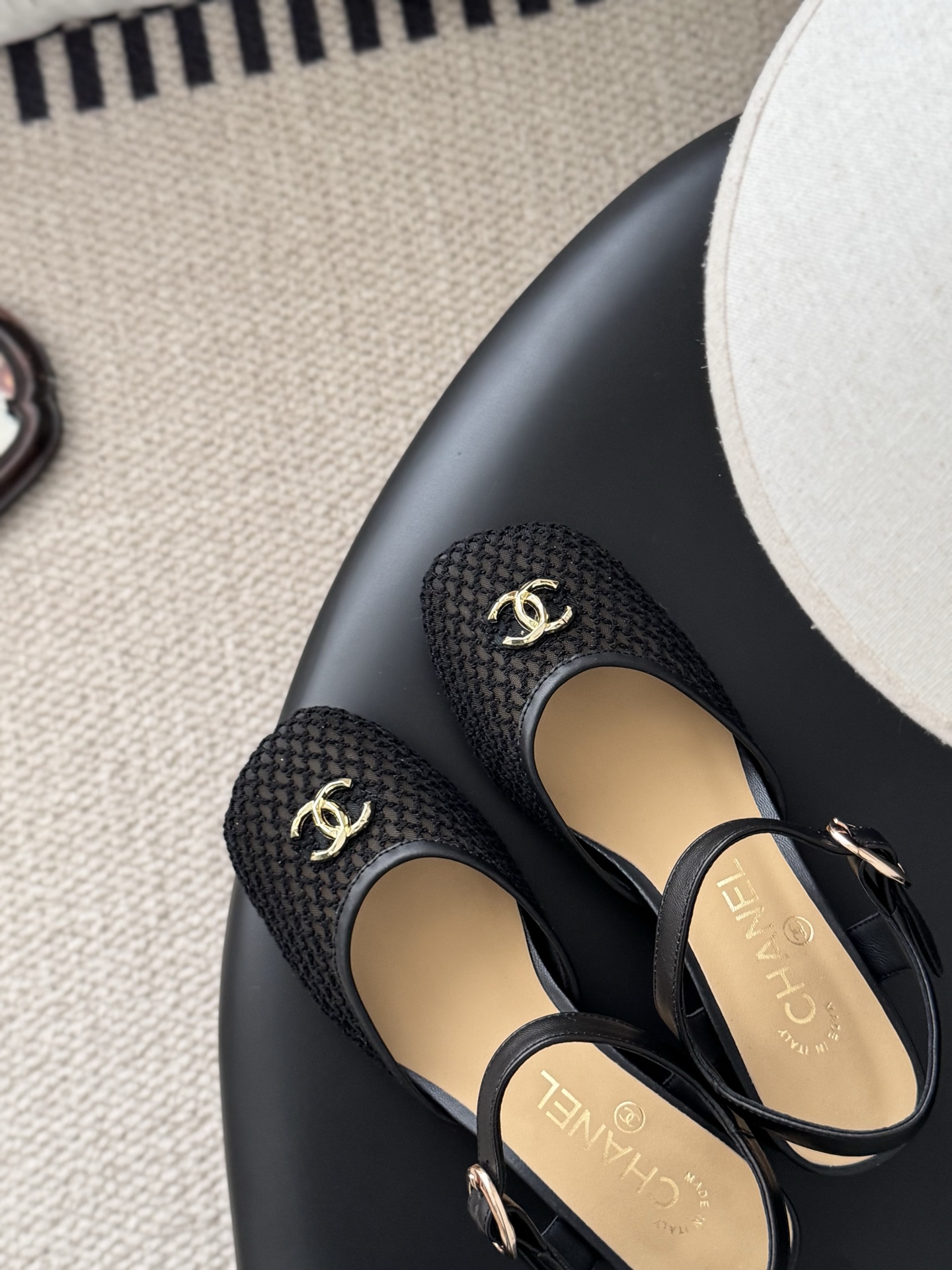 샤넬(CHANEL) 메쉬 메리제인 플랫 신발