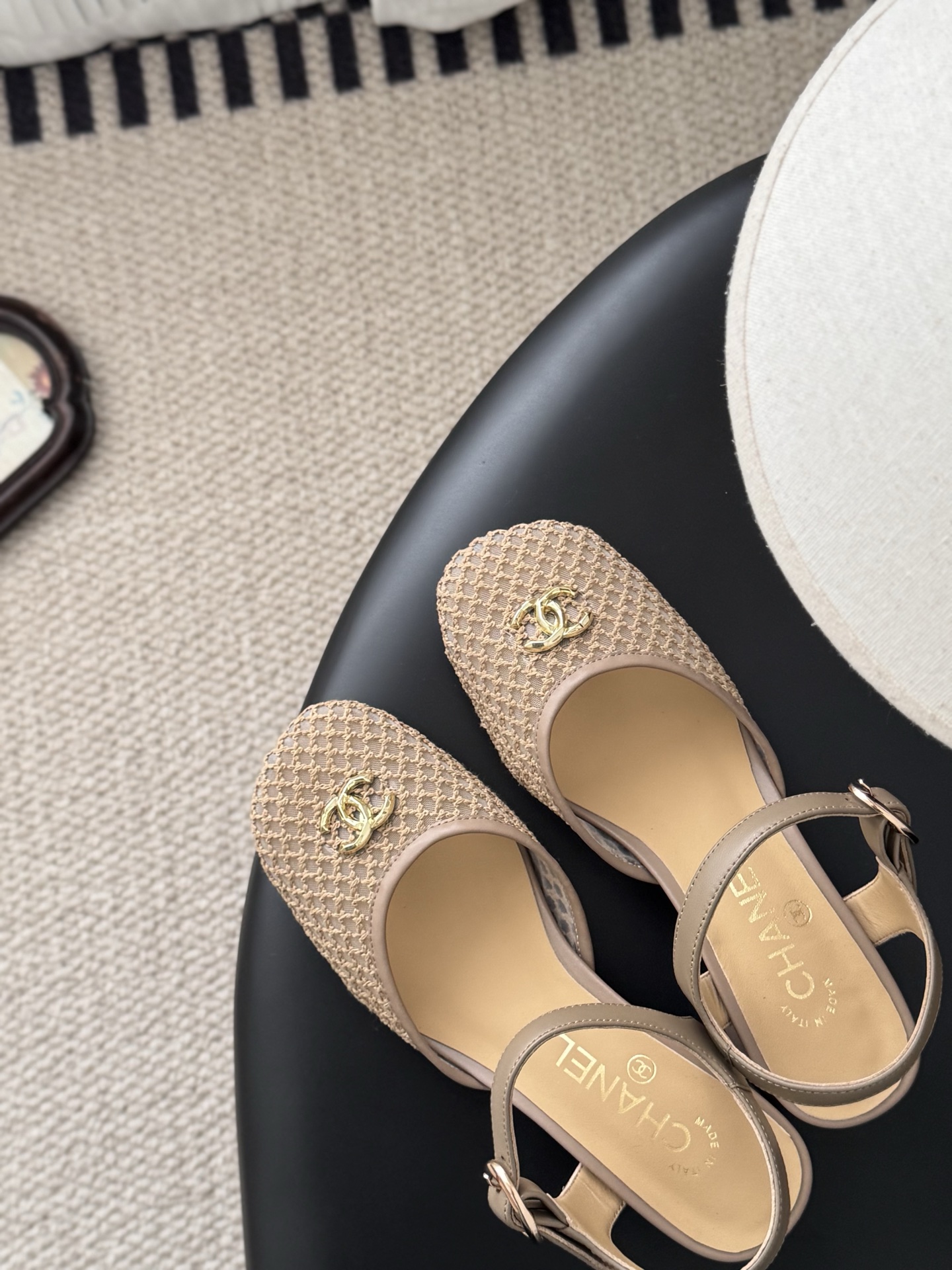 샤넬(CHANEL) 메쉬 메리제인 플랫 신발