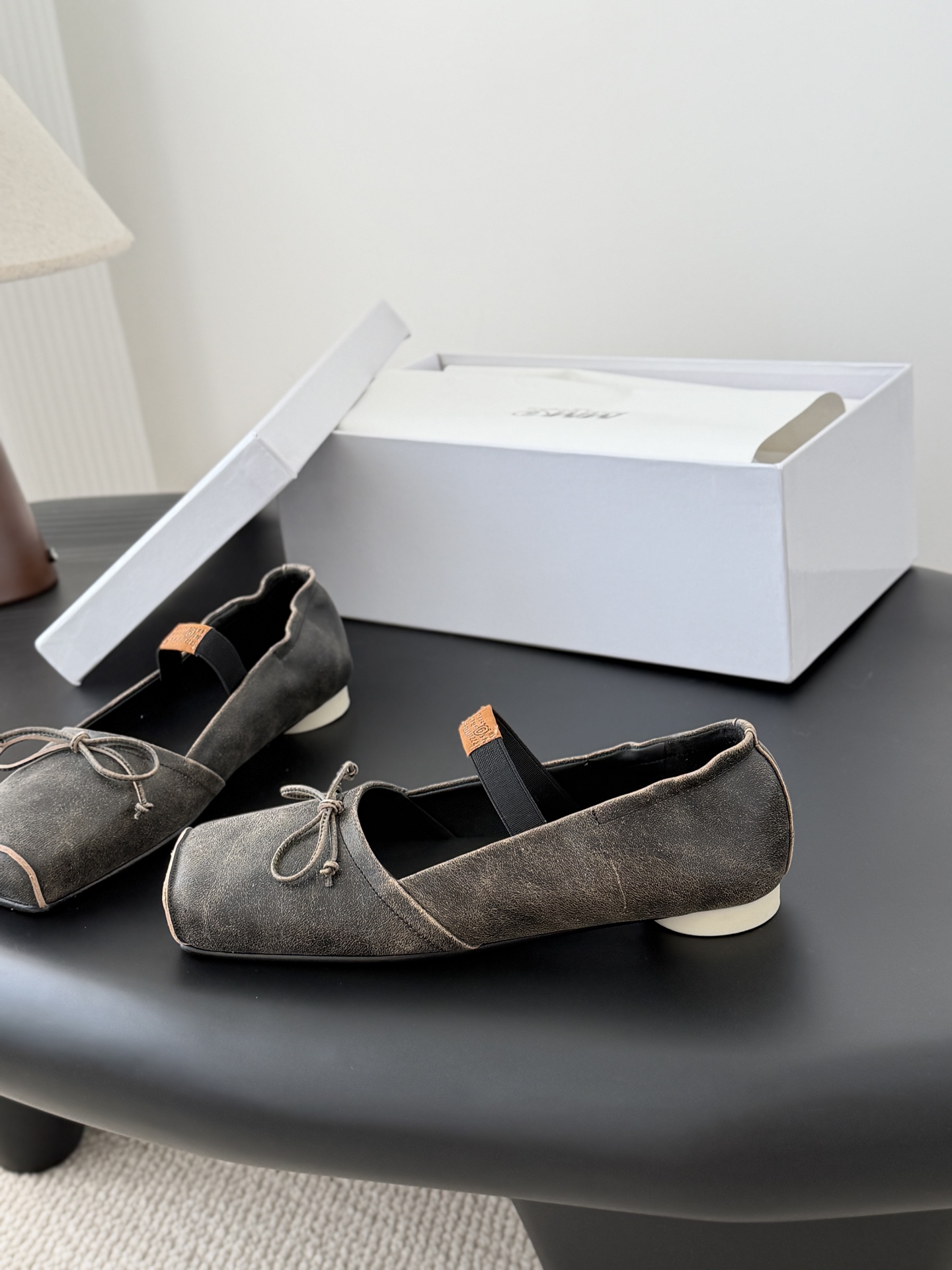 [Maison Margiela] MM6 메종 마르지엘라 스퀘어 토 리본 발레리나 단화 플랫 슈즈 신발