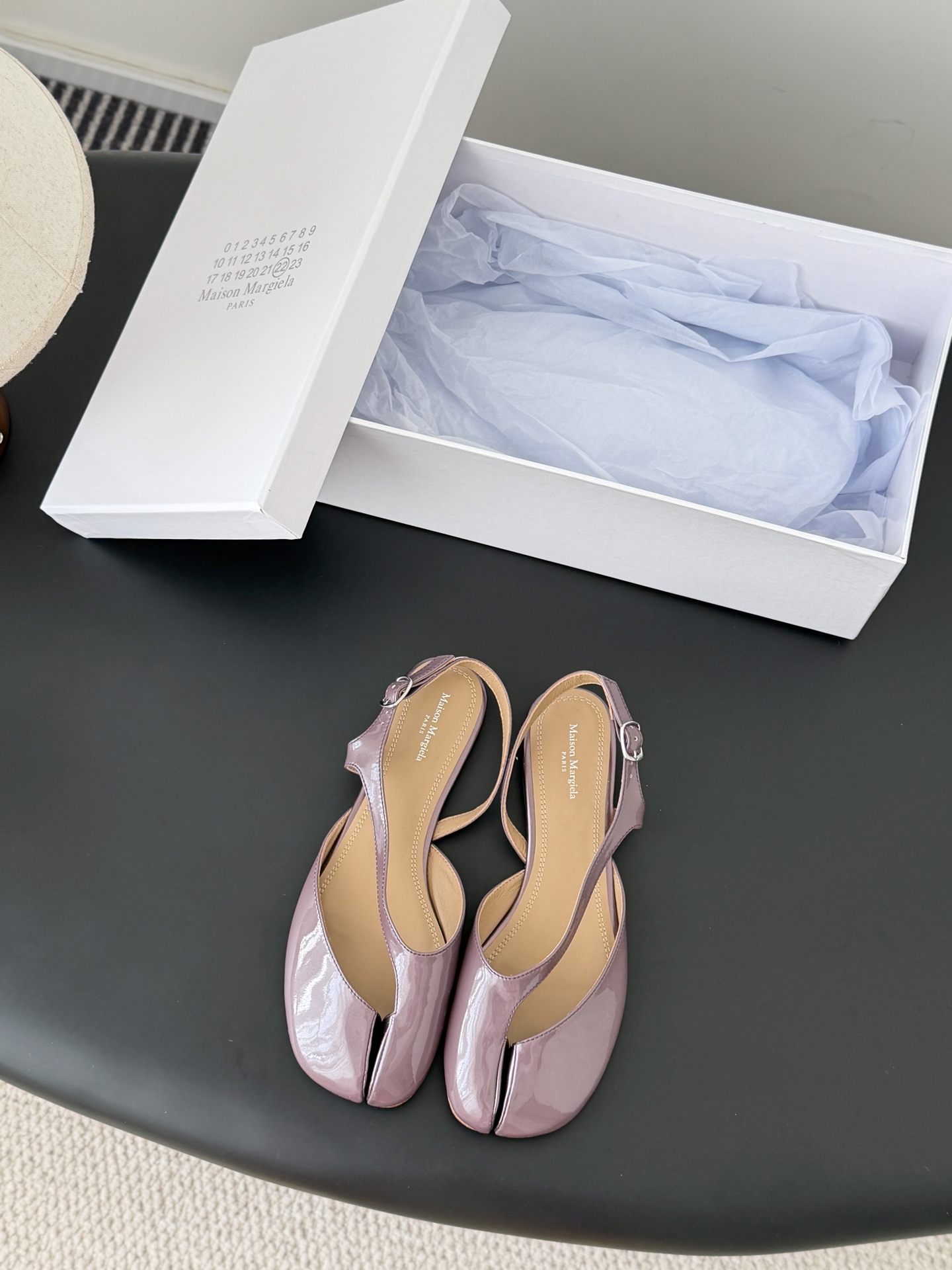 Maison Margiela MM6 메종 마르지엘라 타비(Tabi) 플랫 슬리퍼 샌들 신발