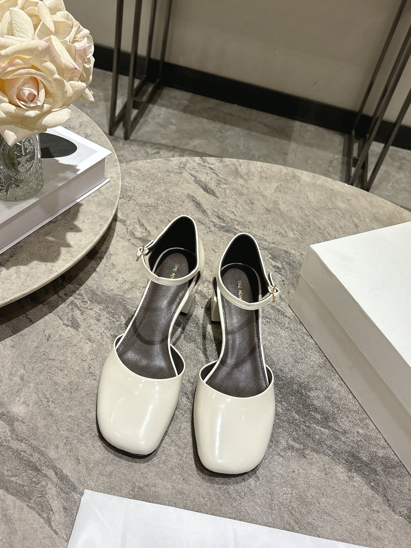 The Row TR 더 로우 라운드 미들 힐 마리제인 펌프스 구두 신발